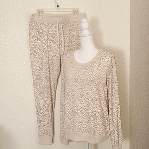 Honeydews animal print loungewear/pj's, size L